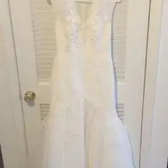 Melissa Sweet Ivory Wedding Dress- Size 12 - Picture 7 of 7